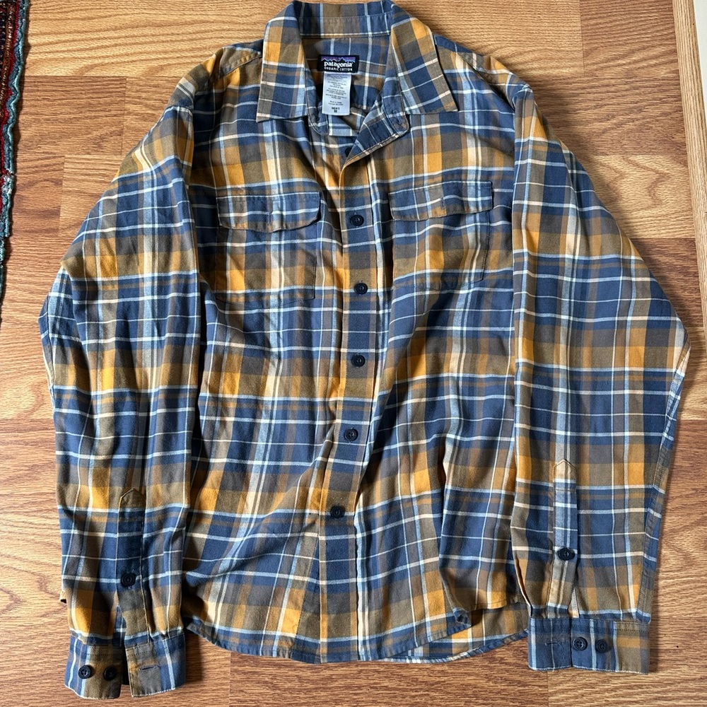 Mens Patagonia plaid flannel shirt